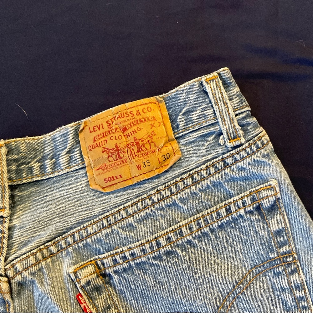 Levi's Light Blue Denim Jeans - Picture 3 of 4